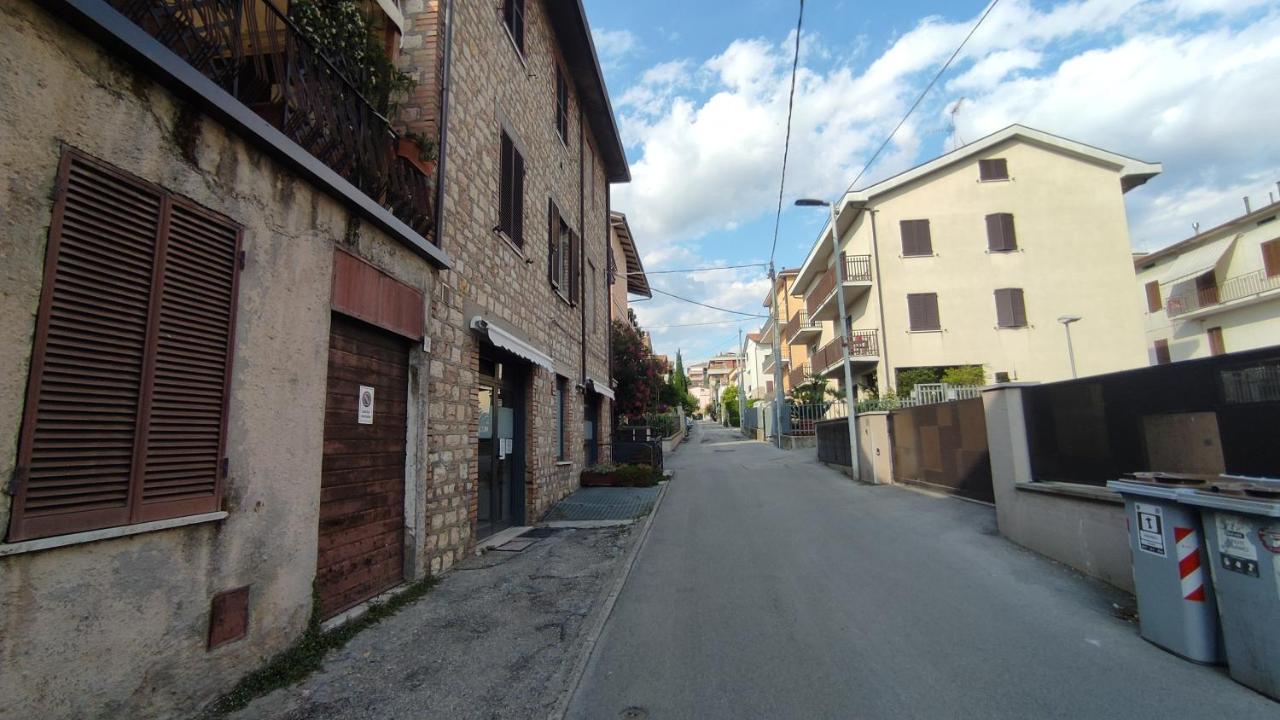 Appartamento Via Ponchielli Perugia Exteriör bild